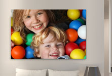 living room siblings children balls alu dibond